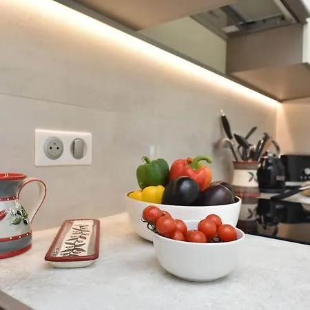 Au Port - Brand New Flat W 1 Bedroom, Balcony, Parking, Ac Antibes Exterior foto