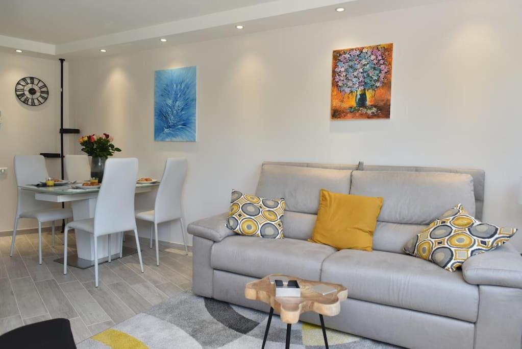 Au Port - Brand New Flat W 1 Bedroom, Balcony, Parking, Ac Appartement Antibes