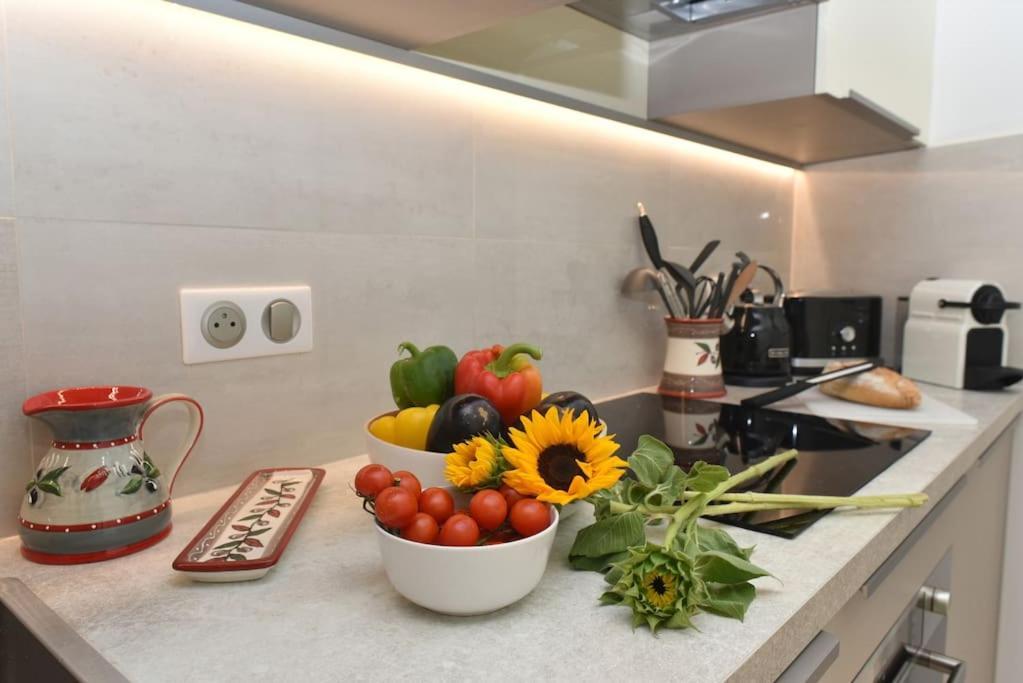 Au Port - Brand New Flat W 1 Bedroom, Balcony, Parking, Ac Appartement *